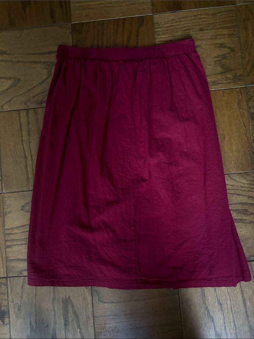 HALARA Button-Front Midi Skirt in Deep Red - Picture 2 of 2